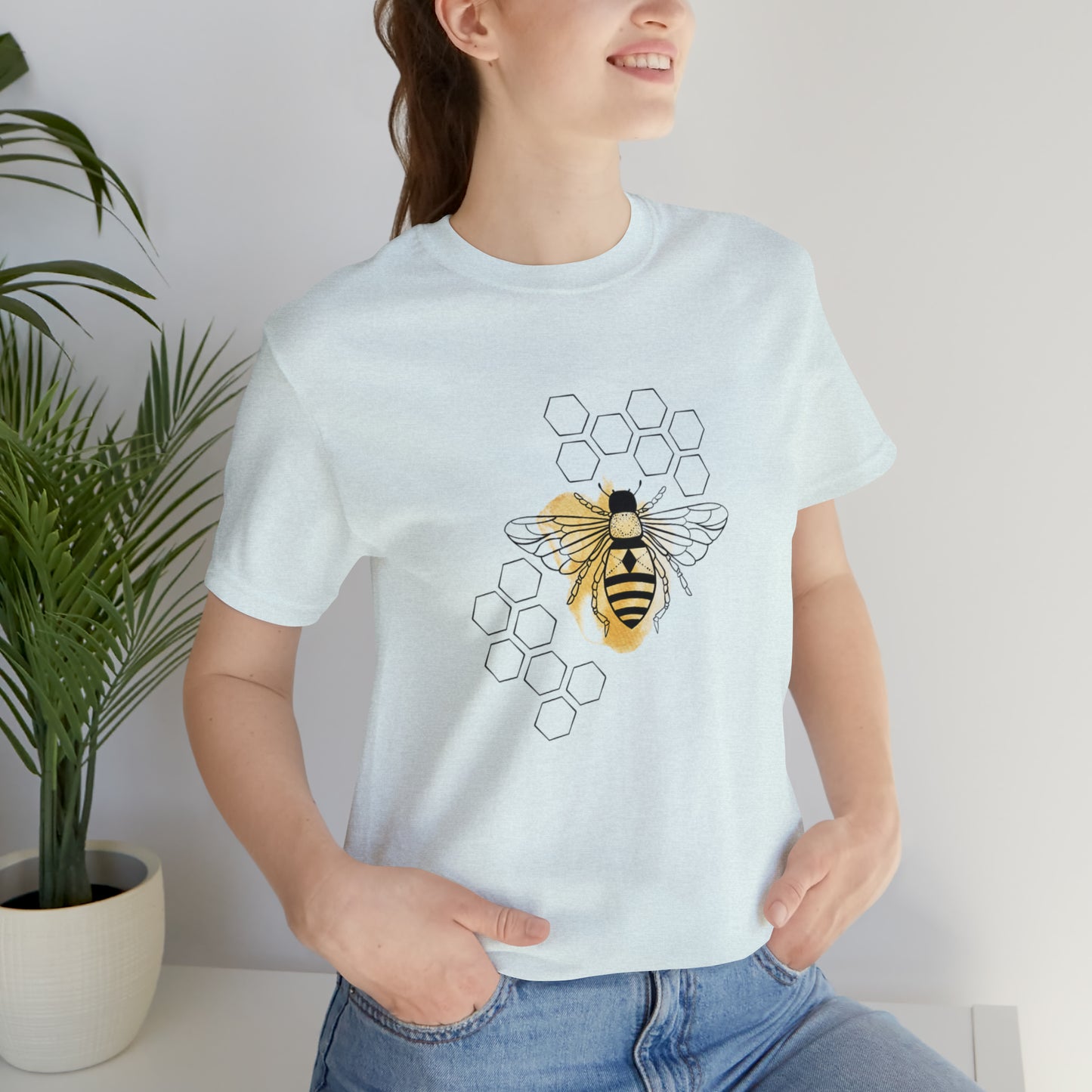Bee | Unisex Jersey Short Sleeve Tee
